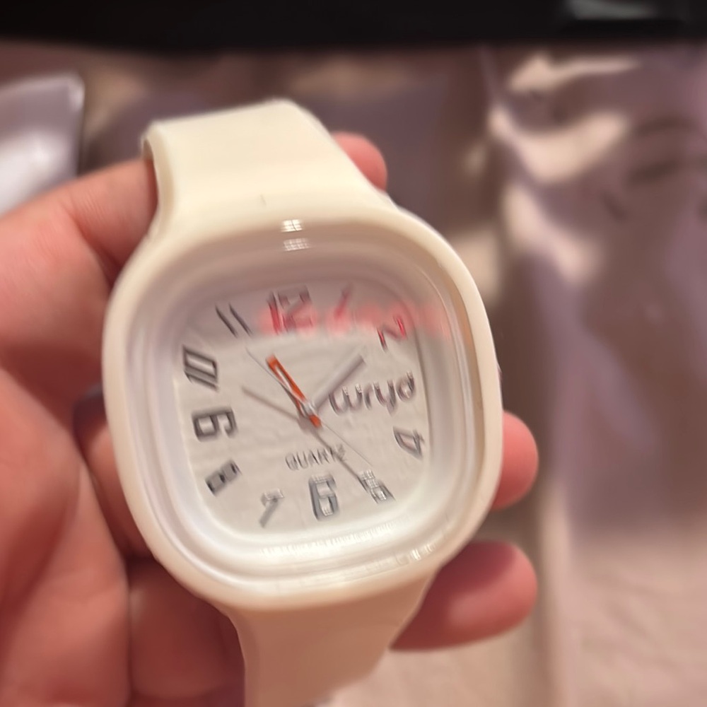White Quartz Wearable Watch